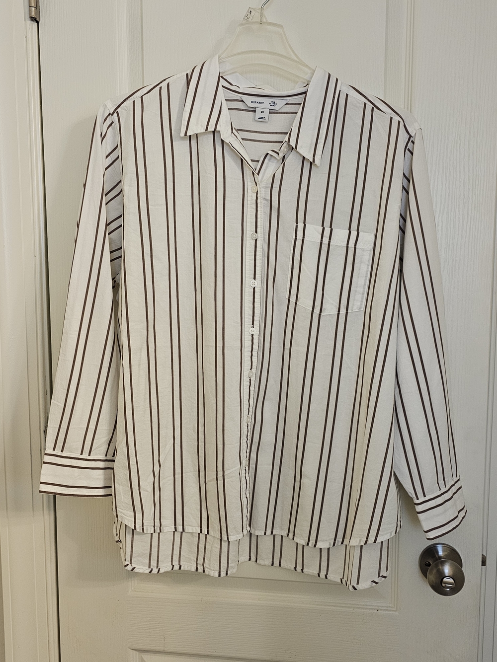 Old Navy Women's White Shirt with Brown Vertical Stripes